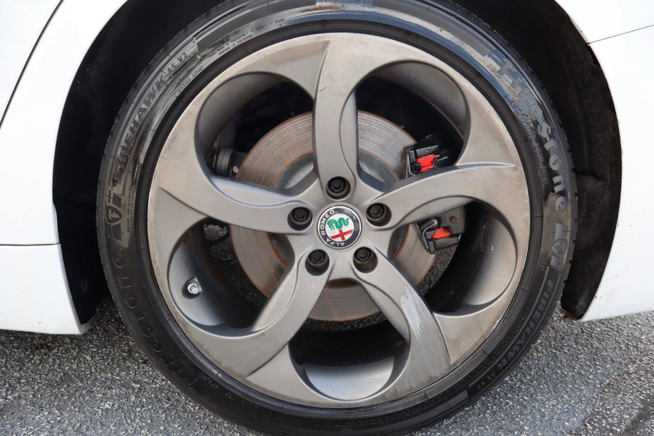 Used 2018 Alfa Romeo Giulia RWD image 30
