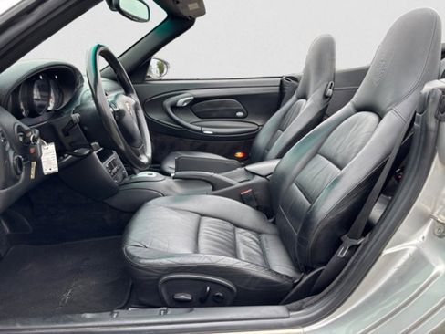 Used 2004 Porsche 911 Carrera 4S image 10