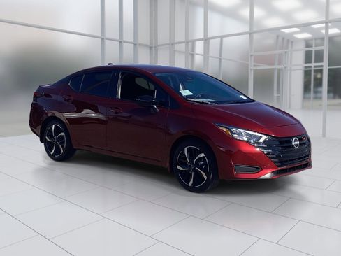 New 2025 Nissan Versa SR w/ Trunk Package image 7