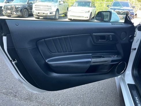 Used 2021 Ford Mustang Premium RWD image 7