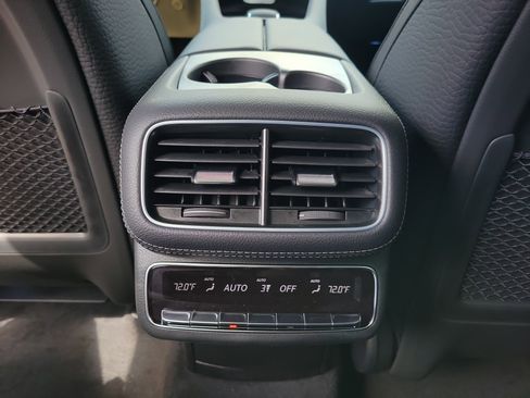 New 2026 Mercedes-Benz GLS 580 4MATIC image 11