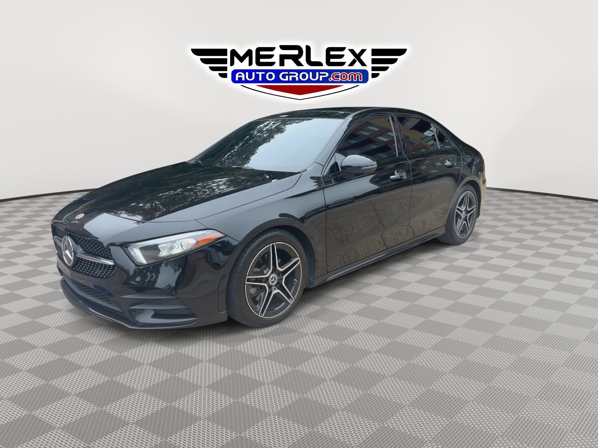Used 2022 Mercedes-Benz A 220 4MATIC w/ AMG Line image 4