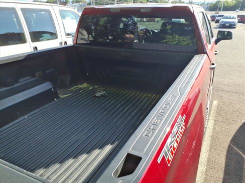 Used 2022 Chevrolet Silverado 1500 Custom Trail Boss w/ Safety Confidence Package AWD/4WD image 4