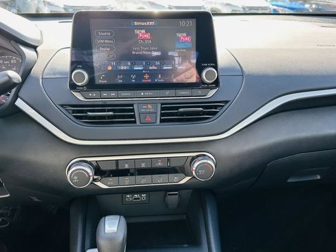 Used 2025 Nissan Altima 2.5 S FWD image 20