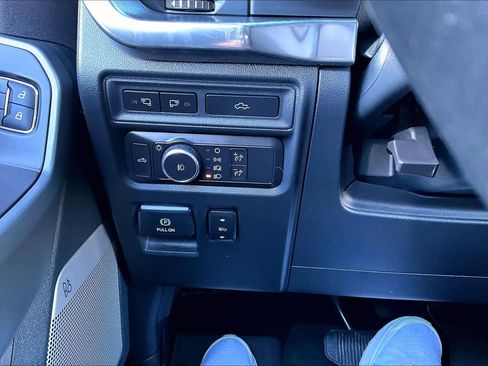 Used 2021 Ford F150 Lariat image 32