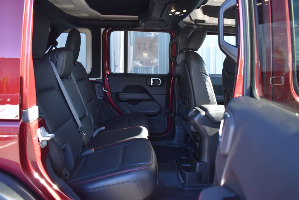 Used 2021 Jeep Wrangler Unlimited Rubicon AWD/4WD image 23
