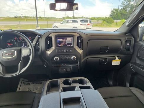Used 2026 GMC Sierra 1500 Pro w/ Pro Value Package AWD/4WD image 17