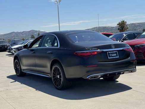 New 2026 Mercedes-Benz S 580e 4MATIC Sedan image 9