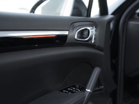 Used 2018 Porsche Cayenne image 22