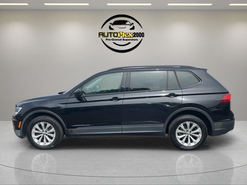 Used 2018 Volkswagen Tiguan S w/ 3rd Row Seat Package AWD/4WD image 4