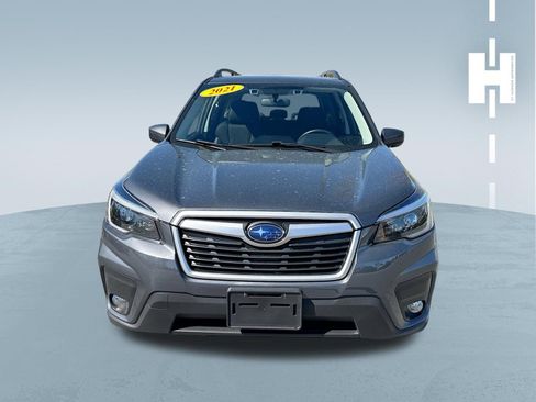 Used 2021 Subaru Forester Premium image 2