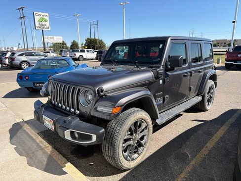 Used 2021 Jeep Wrangler Unlimited Sahara w/ Dual Top Group AWD/4WD image 7