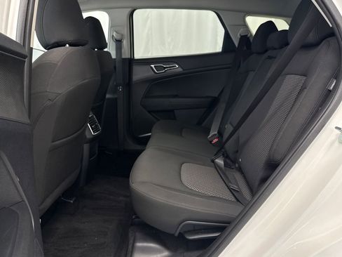 Used 2024 Kia Sportage LX FWD image 12