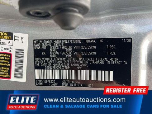 Used 2021 Toyota Highlander XLE AWD/4WD image 18