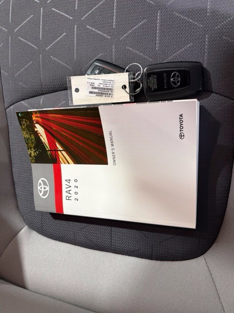 Used 2020 Toyota RAV4 XLE w/ Convenience Package AWD/4WD image 9