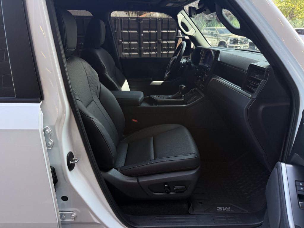 Used 2024 Lexus GX 550 w/ Cold Area Package AWD/4WD image 51