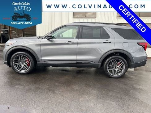 Certified 2025 Ford Explorer ST-Line w/ ST-Line Street Pack image 10