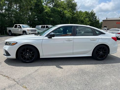 Used 2023 Honda Civic Sport image 5