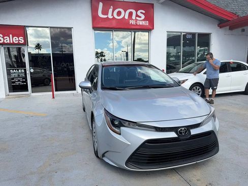 Used 2024 Toyota Corolla LE FWD image 15