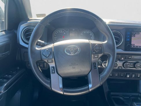 Used 2019 Toyota Tacoma TRD Sport image 13