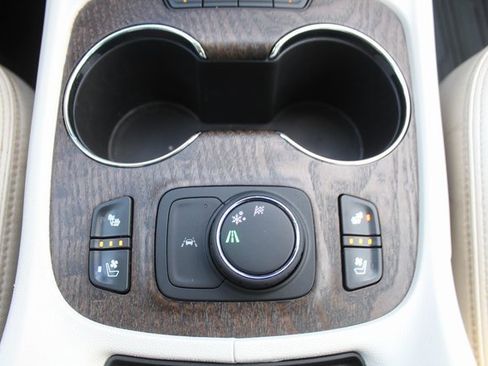 Used 2021 GMC Acadia Denali w/ Denali Technology Package image 40