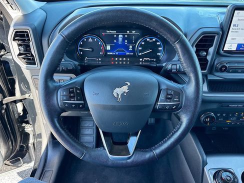 Used 2021 Ford Bronco Sport Outer Banks w/ Outer Banks Package (96D) image 13