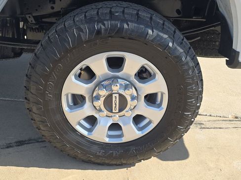 Used 2024 Ford F250 XLT w/ FX4 Off-Road Package AWD/4WD image 32