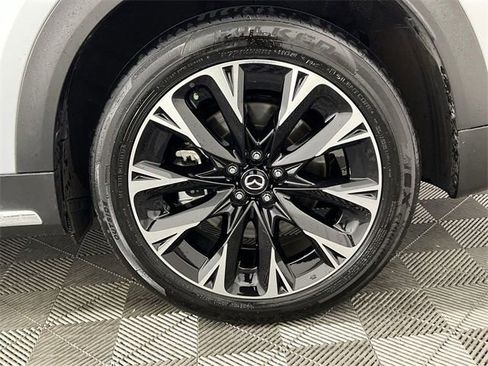Used 2024 MAZDA CX-90 Plug-In Hybrid w/ Premium Plus image 18