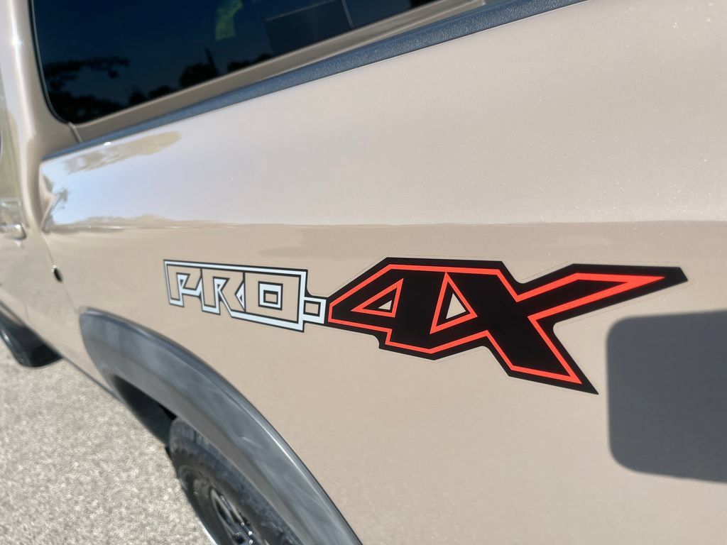 Used 2023 Nissan Frontier PRO-4X w/ Pro Convenience Package AWD/4WD image 40