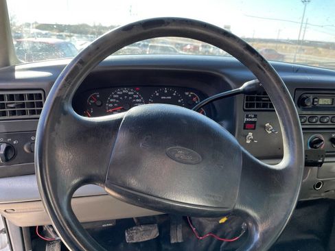 Used 2002 Ford F450 2WD Regular Cab Super Duty image 19