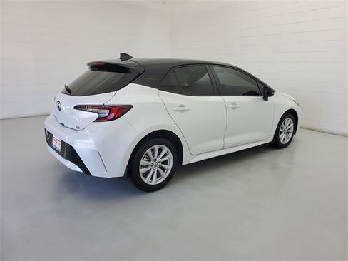 Used 2025 Toyota Corolla SE image 5