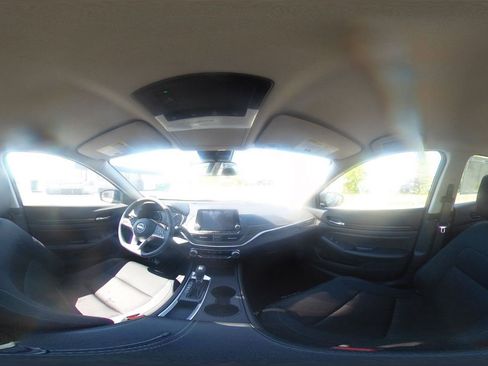 Used 2025 Nissan Altima 2.5 SV image 43