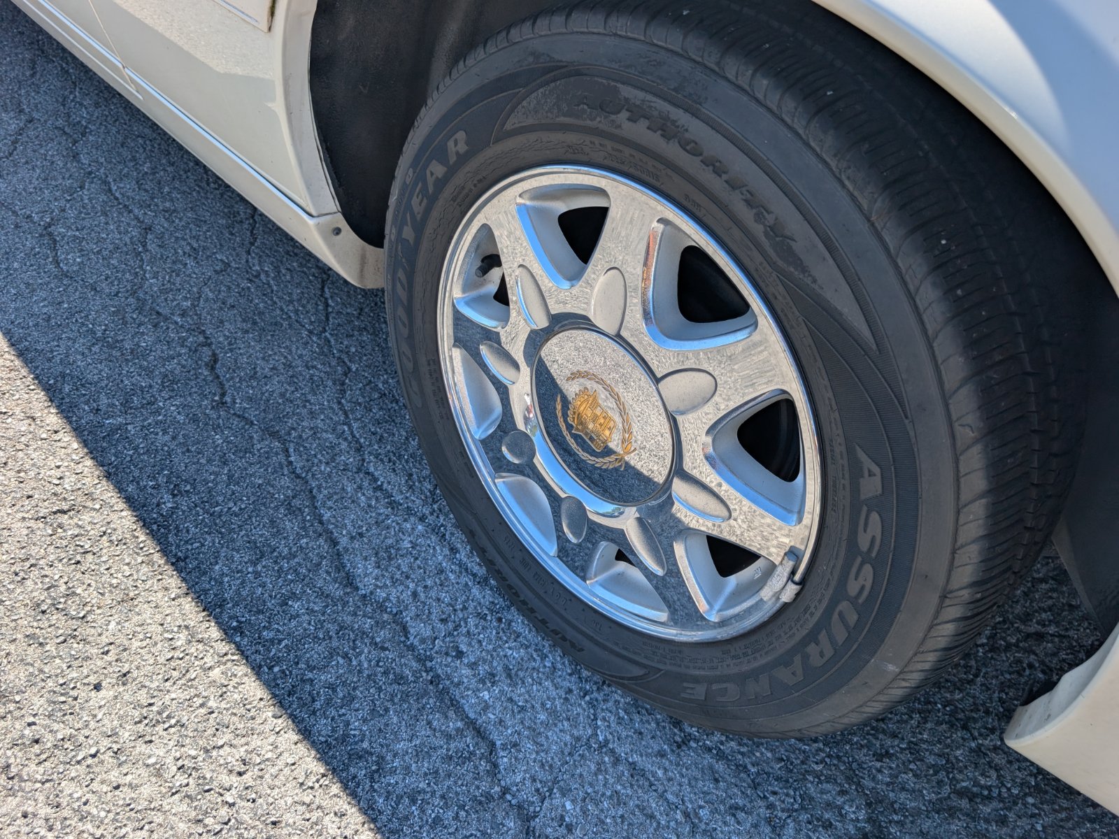 Used 1998 Cadillac Eldorado Touring w/ Safety/Security Pkg FWD image 19