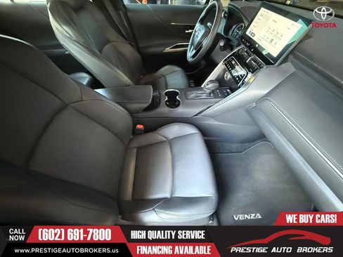 Used 2023 Toyota Venza XLE AWD/4WD image 33