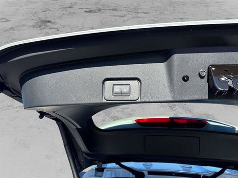 Used 2025 Nissan Rogue Platinum w/ Tech Package image 14