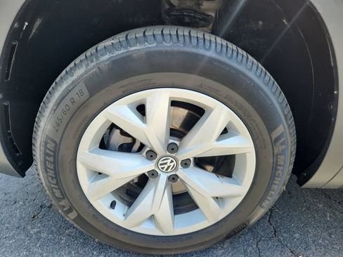 Used 2018 Volkswagen Atlas SE AWD/4WD image 16