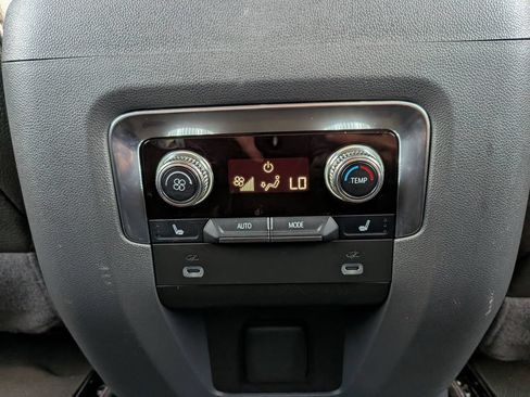 Used 2022 GMC Yukon Denali w/ Denali Premium Package AWD/4WD image 25