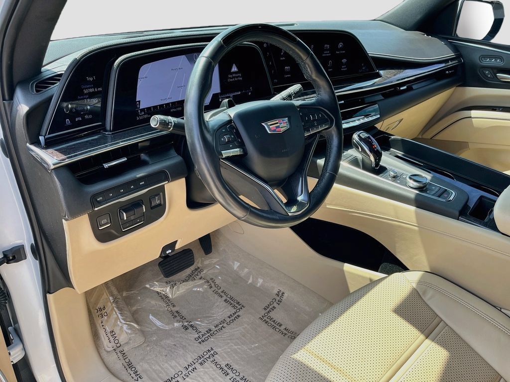 Certified 2022 Cadillac Escalade Premium Luxury w/ Performance Package AWD/4WD image 17