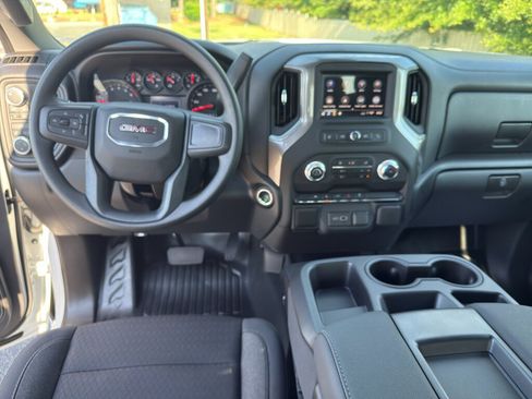 New 2026 GMC Sierra 1500 Pro w/ Pro Value Package AWD/4WD image 18