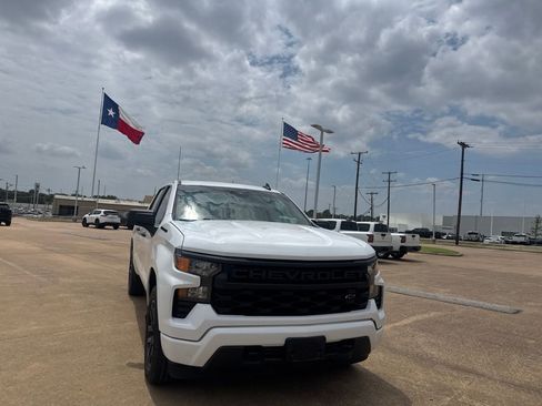 Used 2023 Chevrolet Silverado 1500 Custom RWD image 3