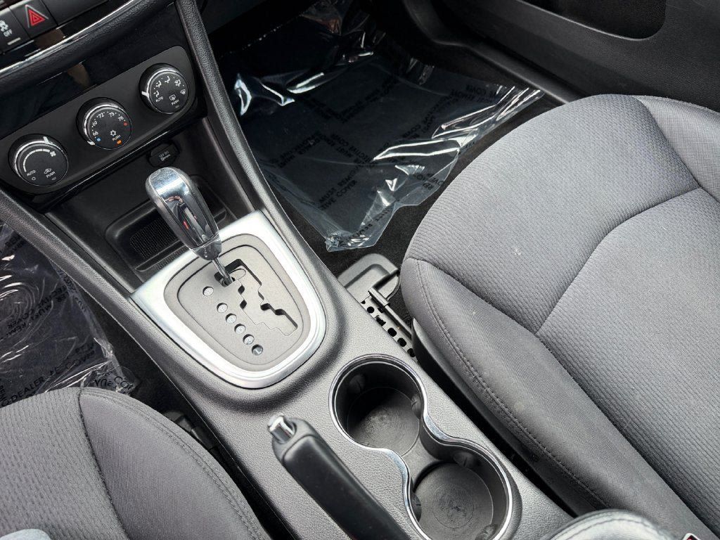Used 2014 Chrysler 200 Touring FWD image 19