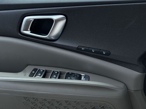 New 2026 Kia Carnival EX FWD image 20