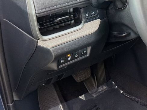 Used 2024 Toyota Grand Highlander Limited image 10