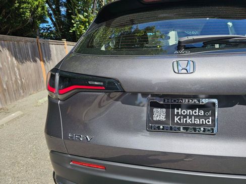Certified 2025 Honda HR-V LX image 16