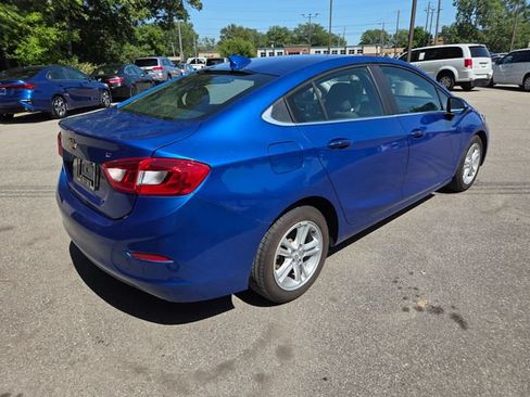 Used 2016 Chevrolet Cruze LT w/ Convenience Package FWD image 6