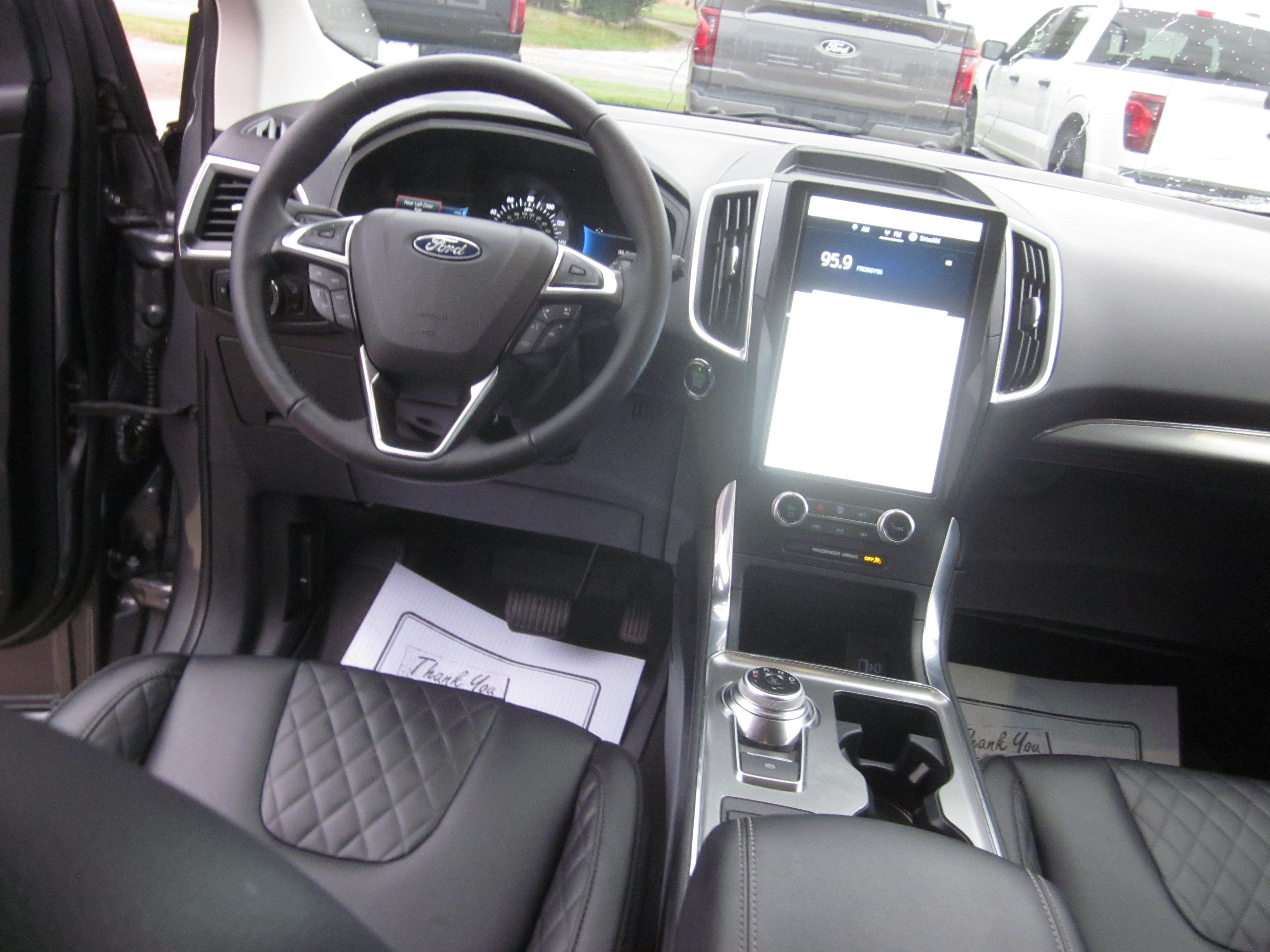 Used 2024 Ford Edge Titanium AWD/4WD image 12