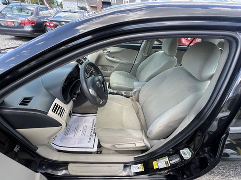 Used 2012 Toyota Corolla LE FWD image 11