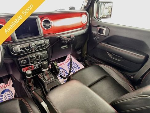 Used 2022 Jeep Gladiator Rubicon w/ Dual Top Group AWD/4WD image 23