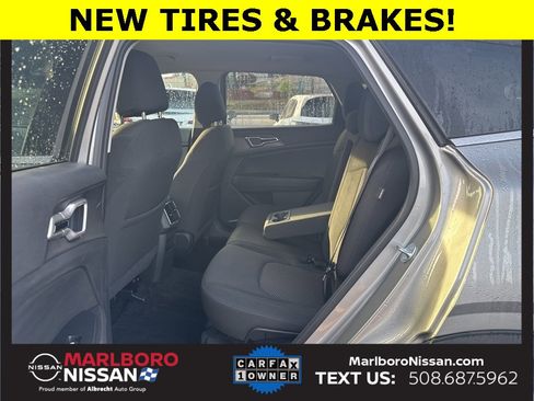 Used 2024 Kia Sportage LX image 17