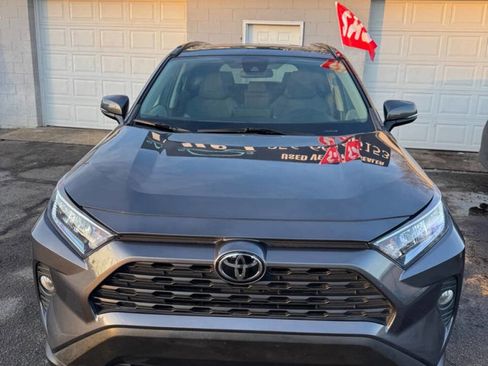 Used 2021 Toyota RAV4 XLE w/ Convenience Package image 1